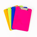 Lot de 4 porte-blocs à pince A4 résistant et coloré - Classmates